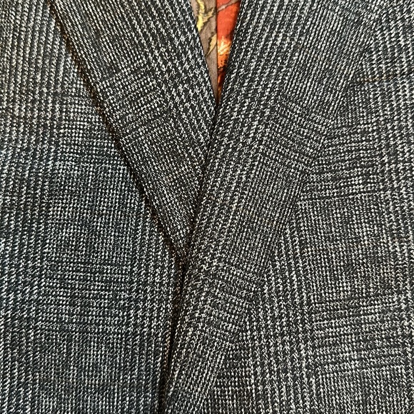 ETRO MILANO men suit jacket. British double vent & magenta collar. Made in Italy - Picture 8 of 12